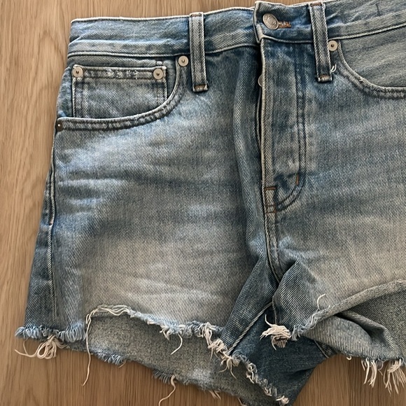 Madewell Relaxed Denim Shorts Size 23 Rosemount Wash Destroyed Hem Edition - Picture 8 of 12